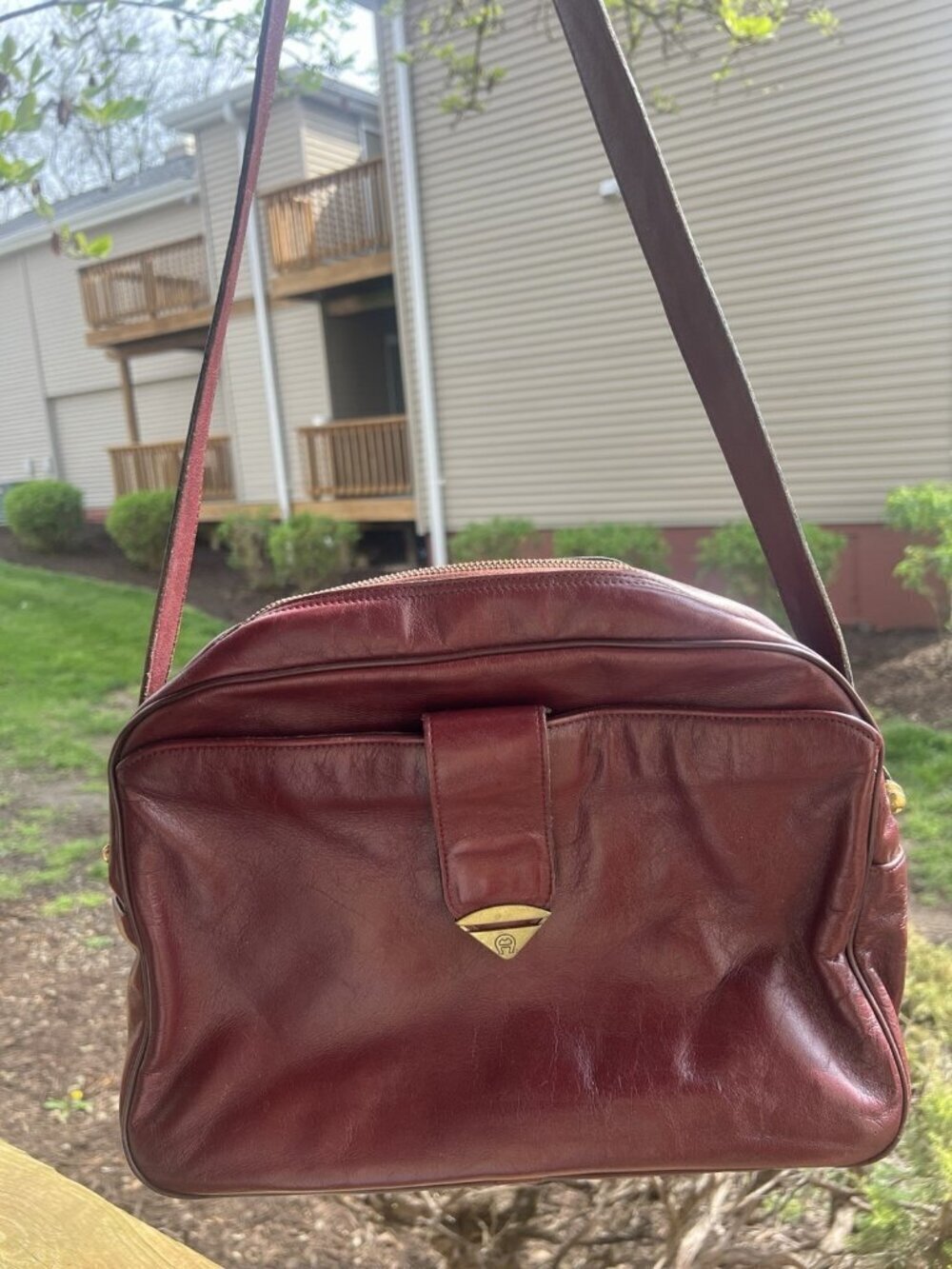 Vintage 80s Etienne Aigner Oxblood leather Dome-shaped shoulder bag preppy